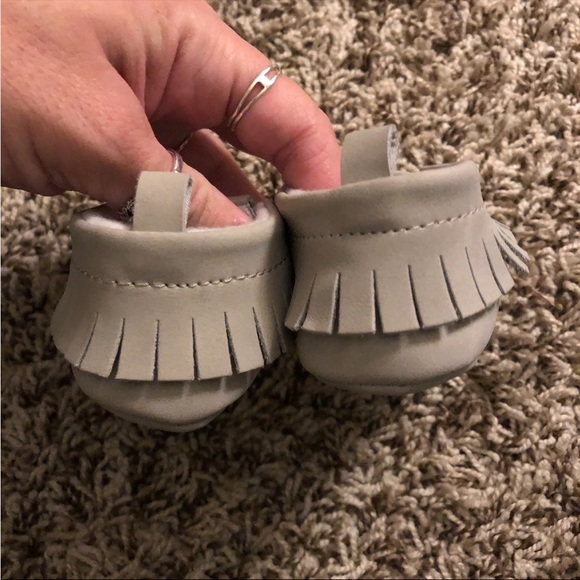 Baby moccasin booties - Picture 4 of 6
